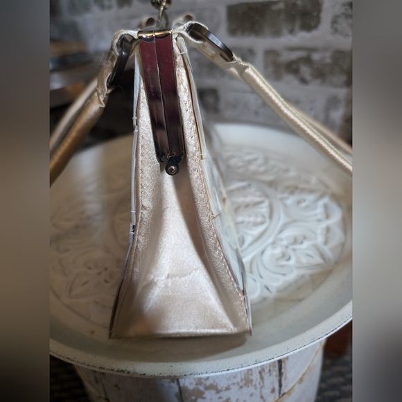 Vintage Mod mother of pearl clasp handbag - Picture 2 of 8